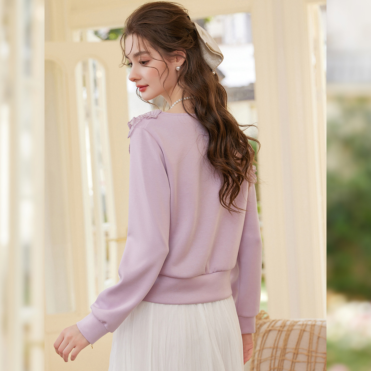 LOUIS YAO Sweet Irregular Neck - огляд і ціна Plant Parent Hoodie