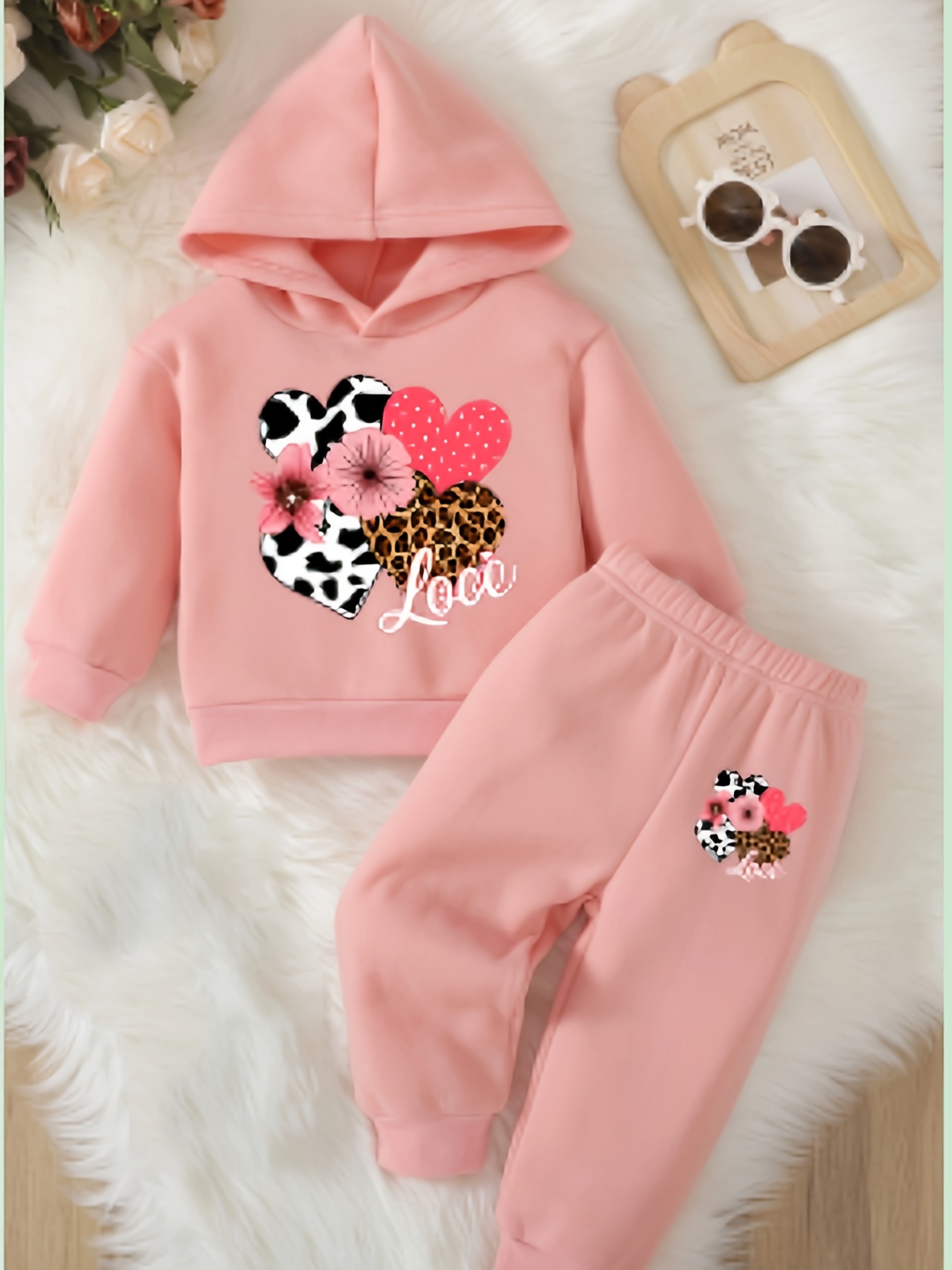 Baby Girl Love Love Flower Pat - огляд і ціна Plant Parent Hoodie