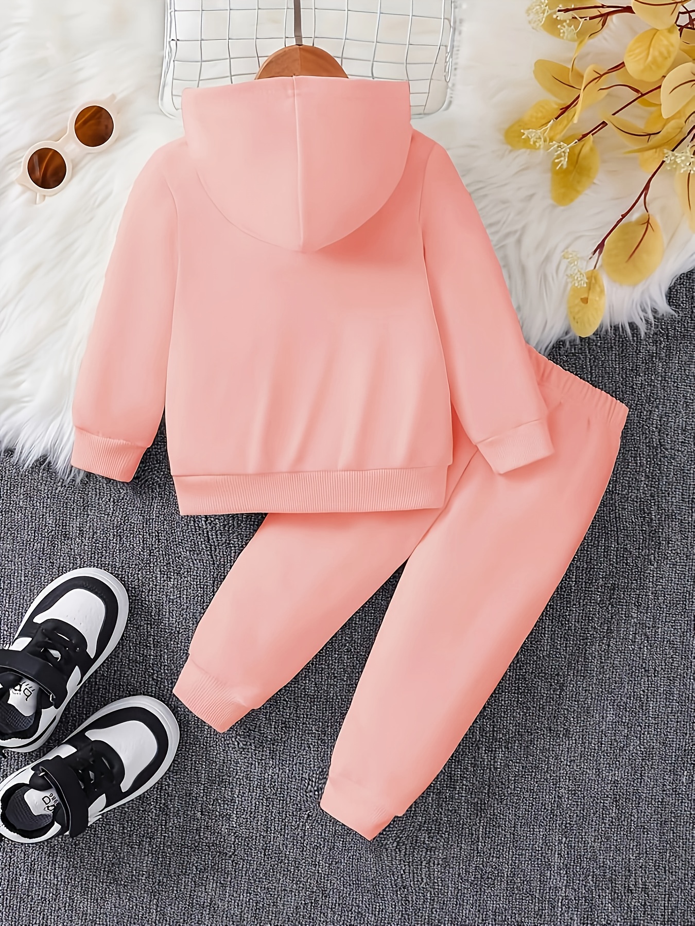 Baby Girl Love Love Flower Pat - огляд і ціна Plant Parent Hoodie